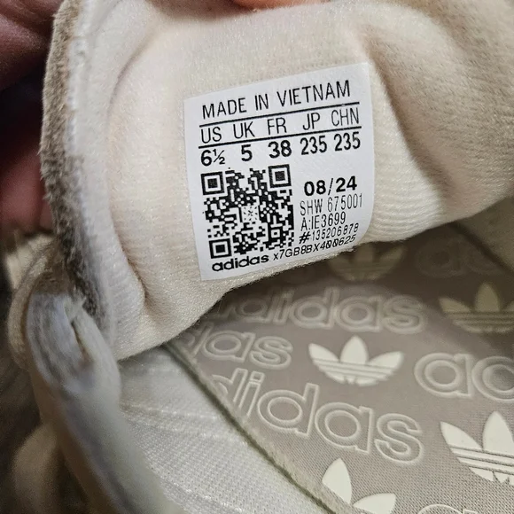 Adidas Spezial Cream Sneakers - Picture 2 of 5